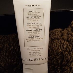 KORRES - Greek Yoghurt Foaming Cream Cleanser